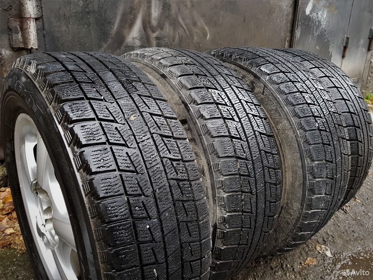 205 65 зима. Бриджстоун липучка r15. Bridgestone Blizzak Revo 1. Бриджстоун YZ липучка. Автомобильная шина Bridgestone Blizzak revo2 205/65 r15 94q зимняя.