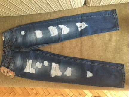 Новые джинсы фирмы Армани на 8-9 лет
