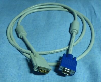 Продам кабель VGA (15 pin) - DVI-A (2 метра)