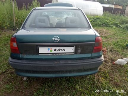 Opel Astra 1.6 МТ, 1994, седан, битый