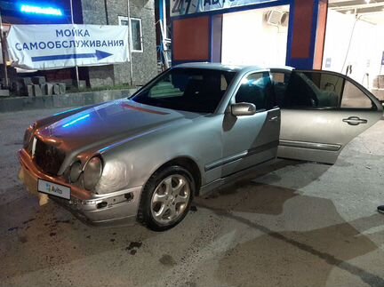 Mercedes-Benz E-класс 3.2 AT, 2001, битый, 400 000 км