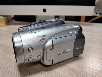 Видеокамера Canon HV20