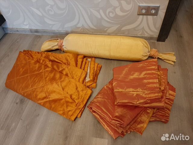 Покрывало, подушки, занавески