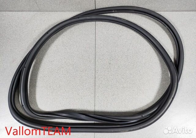 Лот Q15 Уплотнитель двери передний правый audi Q7