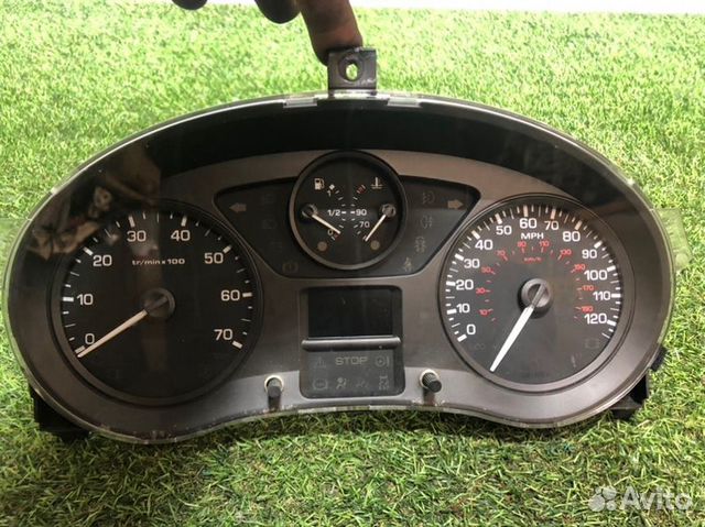 Панель приборов Citroen Berlingo DV6dted 2012