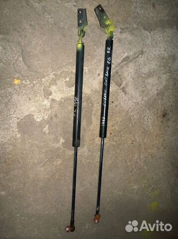 Амортизатор багажнтка subaru outback bg 1998