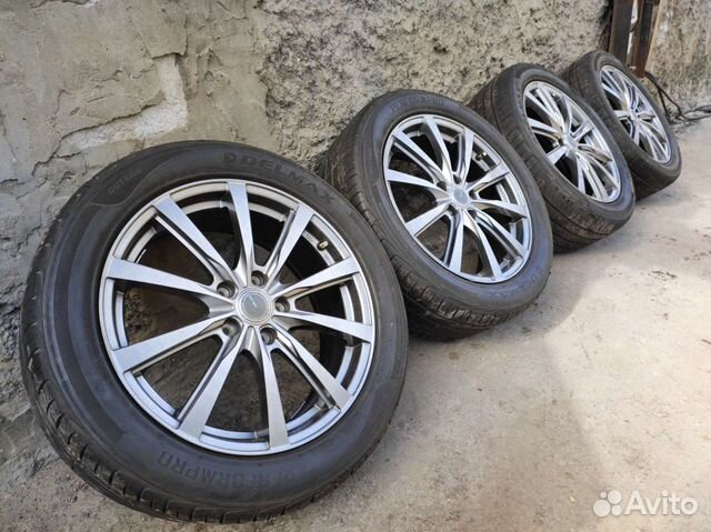 Grass Wheels на шинах Delmax 235/50/18