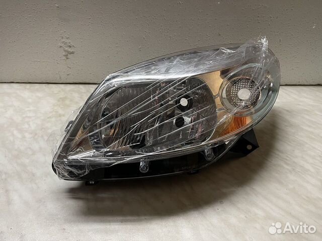 Фара renault sandero 08-14 правая/левая