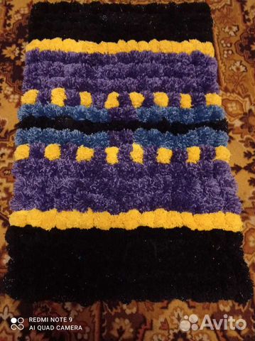 Коврик из помпонов ручной работы