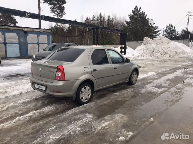 Renault Logan 1.6 МТ, 2012, битый, 127 000 км