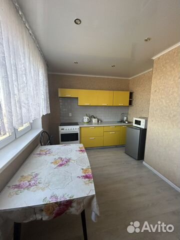 

1-к. квартира, 42 м², 3 кровати