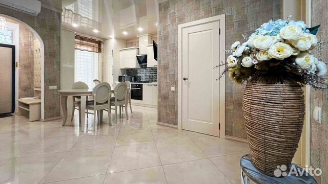 

2-к. квартира, 67 м², 1/2 эт.