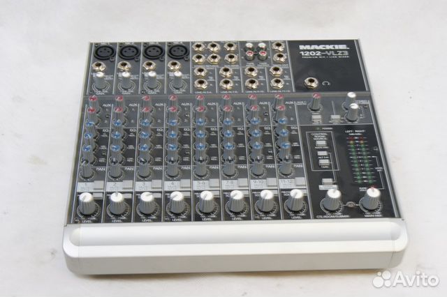 Микшерный пульт 