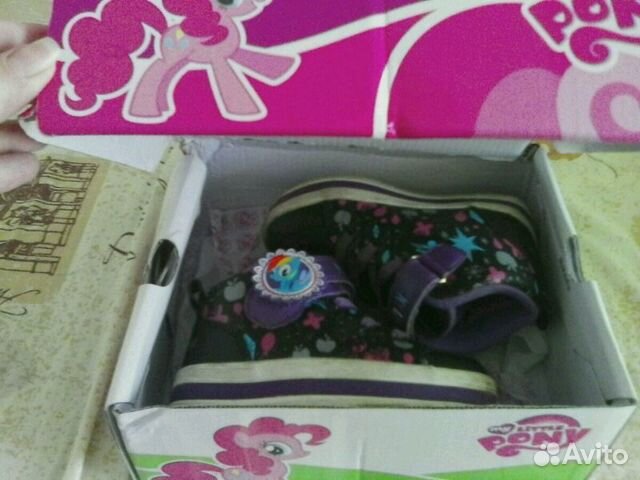 Фирменные кроссовки 24 размер Фирменные кроссовки 24 размер