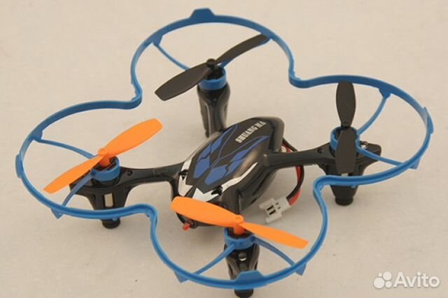 Квадрокоптер с защитой и камерой на р/у 9136