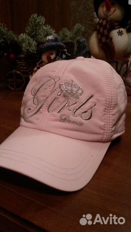 Женская бейсболка утеплённая с вышивкой