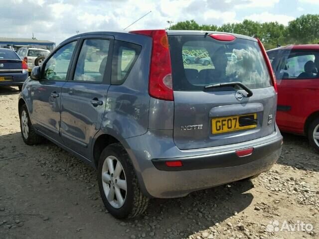 Дверь капот фара бампер nissan note E11 Дверь капот фара бампер nissan note E11