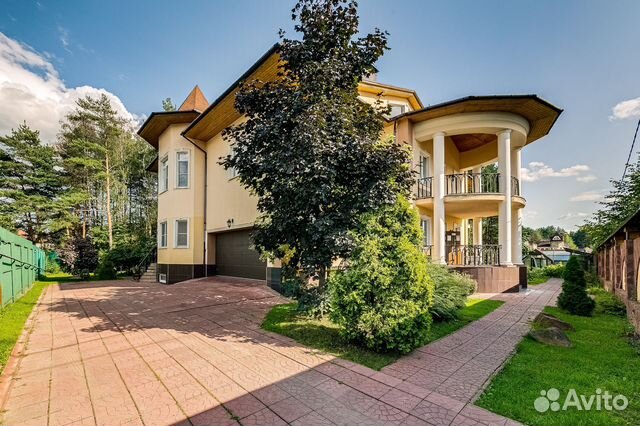 

7-к. коттедж, 900 м²