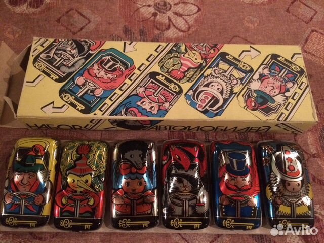 Жестяные машинки 