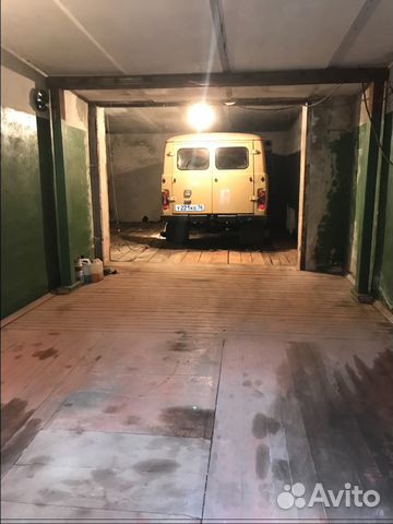 Гараж, > 30 м²