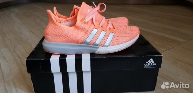 Новые кроссовки Adidas 37 размер Новые кроссовки Adidas 37 размер
