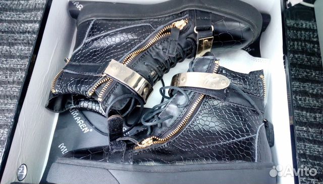 Женские кроссовки Женские кроссовки