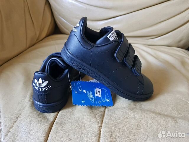 Кожаные новые детские кроссовки Adidas 29 р Кожаные новые детские кроссовки Adidas 29 р