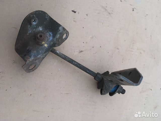 Тойота мр2 подушка коробки передач верхняя Тойота мр2 подушка коробки передач верхняя