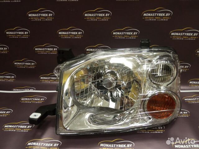 Фара передняя Nissan Navara NP300 D22