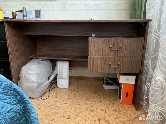 Стол (парта) Стол (парта)