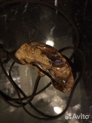 Кулон крупный природный янтарь