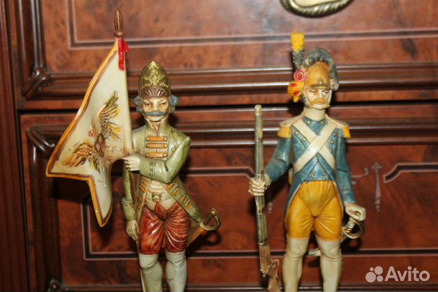 Солдатики игрушка сувенир. европа
