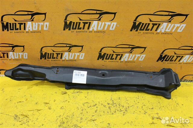 Пыльник крыла передний правый Toyota Land Cruiser