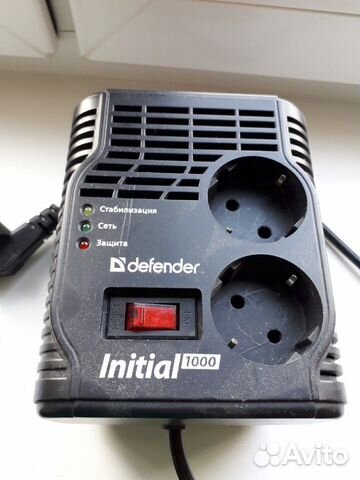 Стабилизатор напряжения Defender AVR Initial 1000 Стабилизатор напряжения Defender AVR Initial 1000