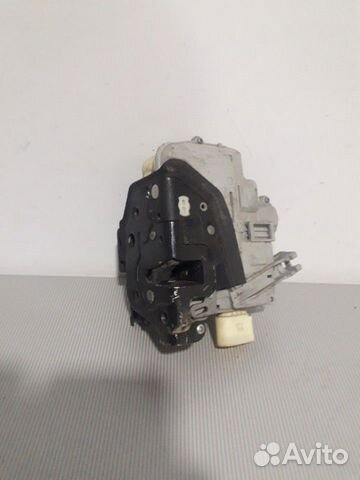 Замок Водительский двери VW passat B6 Замок Водительский двери VW passat B6