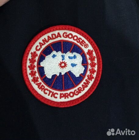 Canada Goose новый пуховик Canada Goose новый пуховик