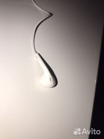 Наушники EarPods 3,5мм Apple оригинал Наушники EarPods 3,5мм Apple оригинал