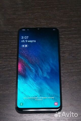 Телефон SAMSUNG Galaxy A20 Телефон SAMSUNG Galaxy A20