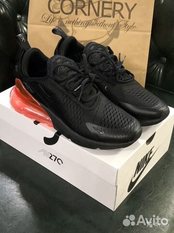 Кроссовки Nike c воздушной пяткой 270 Кроссовки Nike c воздушной пяткой 270
