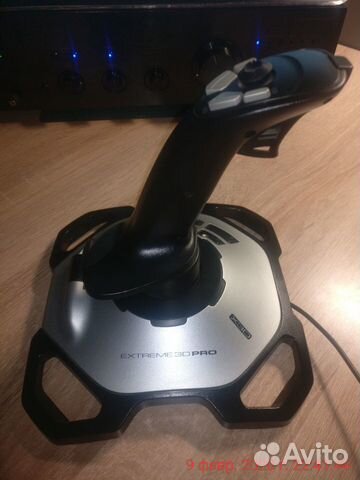 Джойстик (геймпад Logitech Extreme 3D Pro) Джойстик (геймпад Logitech Extreme 3D Pro)