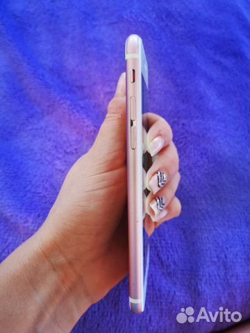 Телефон iPhone