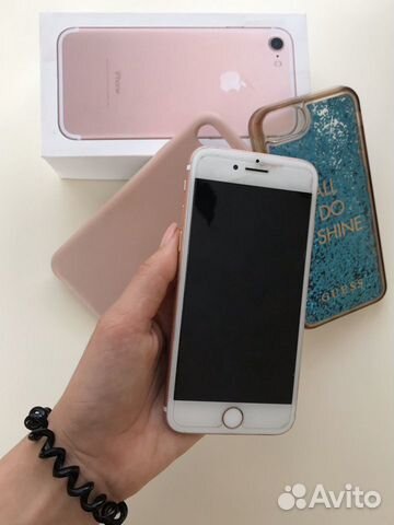Продам iPhone 7