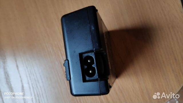 Зарядное устройство и батарея Nikon EN-EL15 Зарядное устройство и батарея Nikon EN-EL15