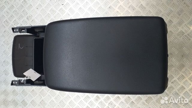 Подлокотник Toyota Highlander II U40 Подлокотник Toyota Highlander II U40