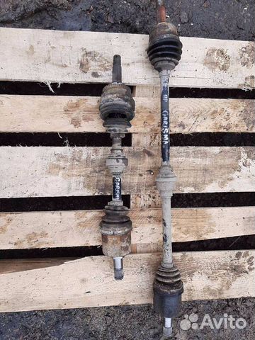 Привод правый левый 1.6 АКПП каризма carisma