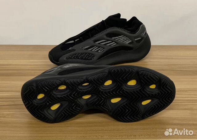 Yeezy 700 v3 Yeezy 700 v3