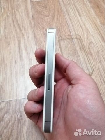 Телефон iPhone 4s Телефон iPhone 4s