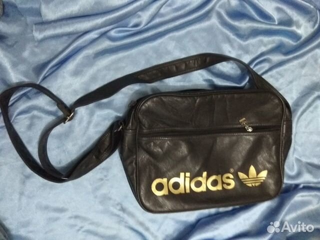Сумка Adidas на ремне, оригинал 36х30 см Сумка Adidas на ремне, оригинал 36х30 см