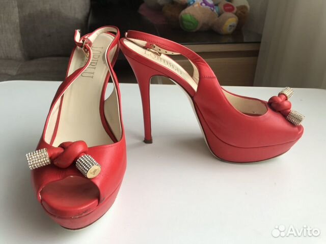 Босоножки Loriblu 37 Босоножки Loriblu 37