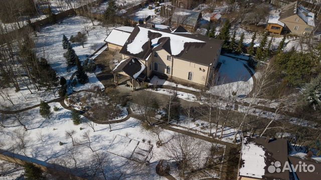 Дом 915 м² на участке 74 сот. Дом 915 м² на участке 74 сот.